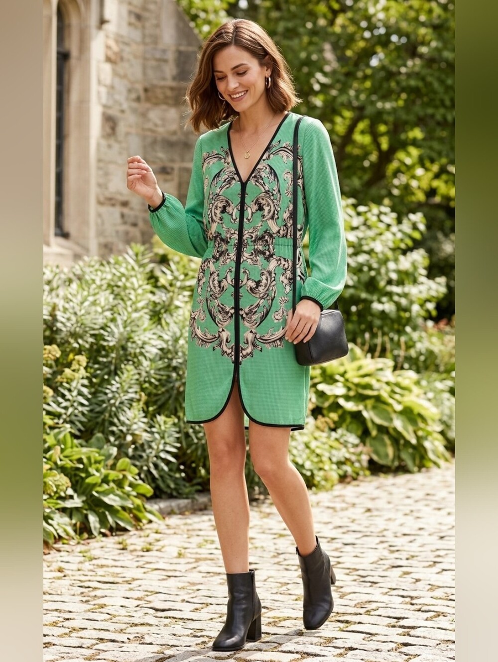 BCBGMaxAzria Mint Green and Black Printed V-Neck Dress Ptp 18''